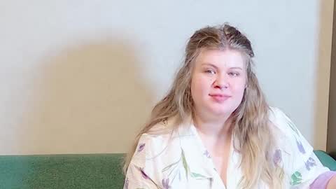 Snapshot of love_wiggy18 chatting on 01-21-25, 03:43 Ally online show from 01-21-25, 03:43