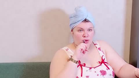 Snapshot of love_wiggy18 chatting on 02-05-25, 10:30 Ally online show from 02-05-25, 10:30