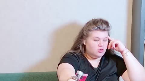 Snapshot of love_wiggy18 chatting on 02-17-25, 12:38 Ally online show from 02-17-25, 12:38