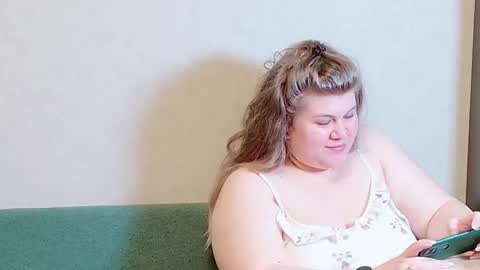 Snapshot of love_wiggy18 chatting on 02-25-25, 12:24 Ally online show from 02-25-25, 12:24