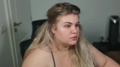 Snapshot of love_wiggy18 chatting on 10-01-25, 07:03 Ally online show from 10-01-25, 07:03