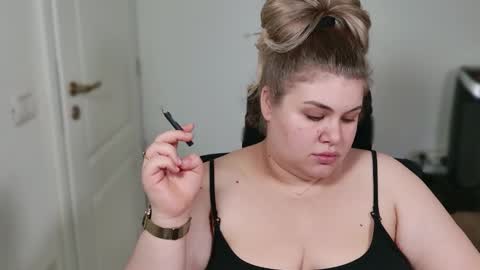 Snapshot of love_wiggy18 chatting on 11-14-25, 08:35 Ally online show from 11-14-25, 08:35