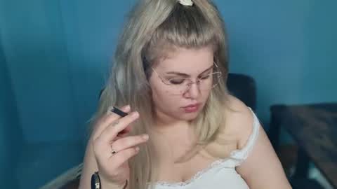 Snapshot of love_wiggy18 chatting on 07-16-26, 04:51 Ally online show from 07-16-26, 04:51