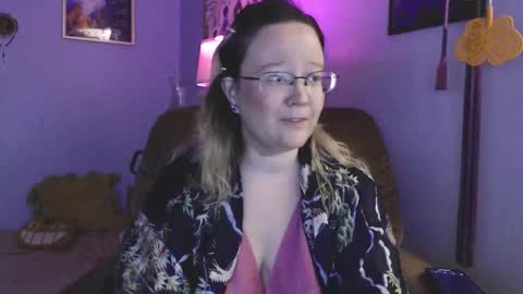 love_you_julia online show from 09-19-25, 01:40