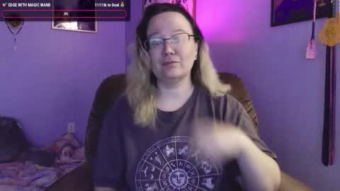 love_you_julia online show from 11-05-25, 09:48