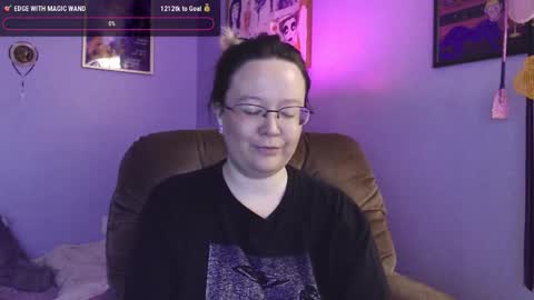 love_you_julia online show from 11-14-25, 10:07