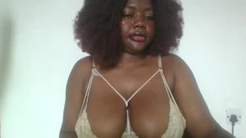 mila online show from 09-28-25, 11:15