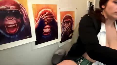 Ashley and Leon online show from 04-11-26, 09:46