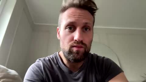 Snapshot of lovefuesse chatting on 11-17-25, 08:09 lovefuesse online show from 11-17-25, 08:09