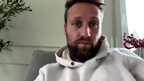 Snapshot of lovefuesse chatting on 11-25-25, 08:36 lovefuesse online show from 11-25-25, 08:36