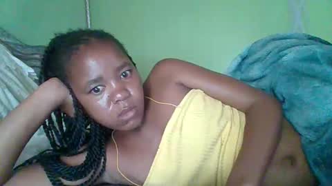 Snapshot of lovegal335 chatting on 04-15-26, 08:10 lovegal335 online show from 04-15-26, 08:10