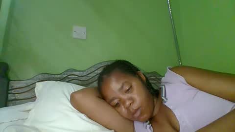 Snapshot of lovegal335 chatting on 04-15-26, 08:42 lovegal335 online show from 04-15-26, 08:42