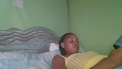 Snapshot of lovegal335 chatting on 05-08-26, 07:57 lovegal335 online show from 05-08-26, 07:57