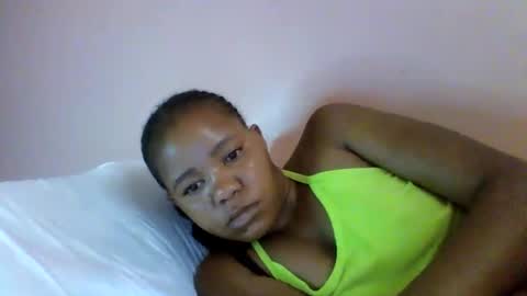 Snapshot of lovegal335 chatting on 05-12-26, 12:13 lovegal335 online show from 05-12-26, 12:13