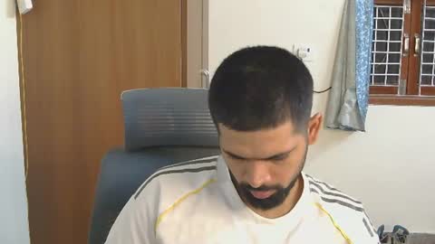 Snapshot of lovehairyindian chatting on 07-12-26, 06:43 Indian hairy online show from 07-12-26, 06:43