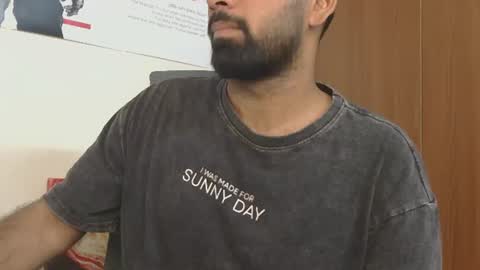 Snapshot of lovehairyindian chatting on 07-16-26, 07:42 Indian hairy online show from 07-16-26, 07:42