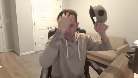 lovehatlovers online show from 09-19-25, 08:16