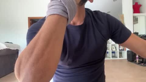 Loveisperfect online show from 11-01-25, 09:22