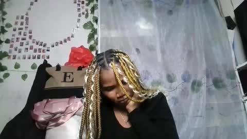 lovelaspice online show from 06-10-26, 07:24