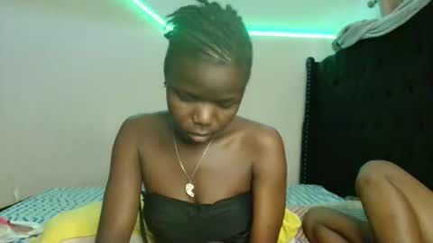 Snapshot of lovelent_shaz chatting on 02-26-26, 06:12 Shaz online show from 02-26-26, 06:12