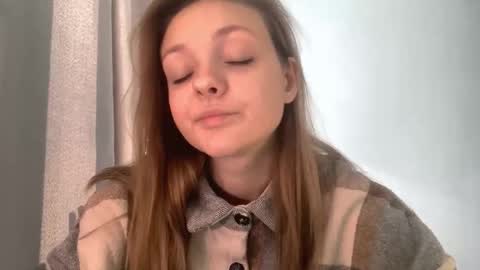 Snapshot of lovelladeboer chatting on 10-23-25, 06:56 Ella online show from 10-23-25, 06:56