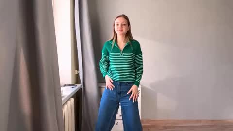 Snapshot of lovelladeboer chatting on 11-25-25, 07:08 Ella online show from 11-25-25, 07:08