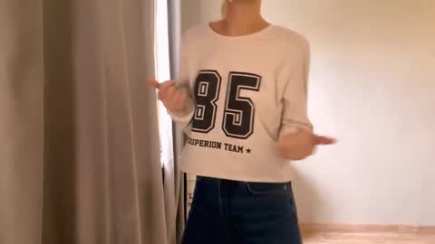 Snapshot of lovelladeboer chatting on 12-03-25, 07:05 Ella online show from 12-03-25, 07:05