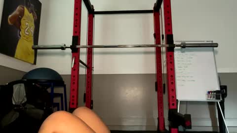 Snapshot of lovellly_ chatting on 09-27-25, 10:59 Love online show from 09-27-25, 10:59