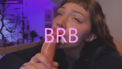 Snapshot of lovelorn_ chatting on 10-06-25, 05:05 Elsa online show from 10-06-25, 05:05