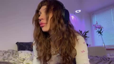 Snapshot of lovelorn_ chatting on 12-03-25, 10:57 Elsa online show from 12-03-25, 10:57