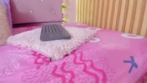 Snapshot of lovely__kiss__ chatting on 07-02-26, 06:36 Kissy online show from 07-02-26, 06:36