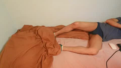 Snapshot of lovely__person chatting on 01-08-25, 09:34 Lovely Person online show from 01-08-25, 09:34