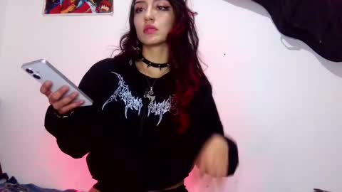 Snapshot of lovely_akira_xwx chatting on 05-19-26, 05:47 Tami online show from 05-19-26, 05:47