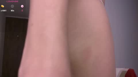 Snapshot of lovely_allys chatting on 09-10-25, 08:31 Allyson 3 online show from 09-10-25, 08:31