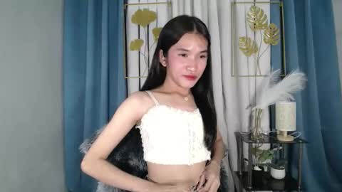BELLA online show from 05-18-26, 04:07