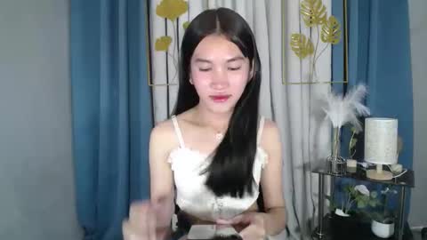 BELLA online show from 05-19-26, 01:56