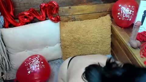 Chloe online show from 02-14-25, 03:58