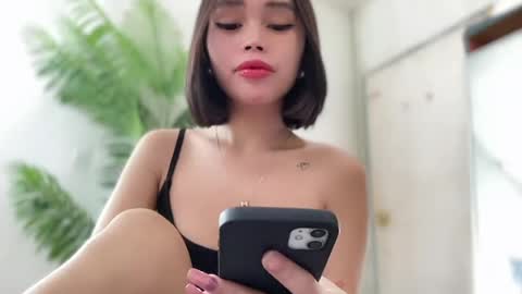 lovely_cittie18 online show from 05-20-26, 03:02