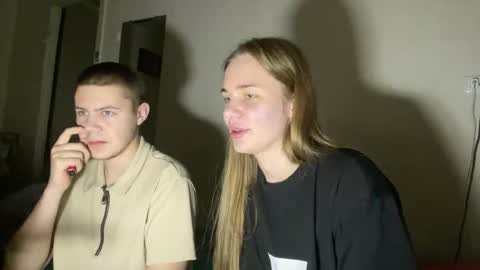 lovely_couple00 online show from 02-18-26, 07:54
