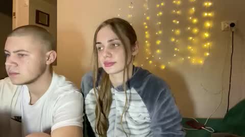 lovely_couple00 online show from 03-18-26, 07:06