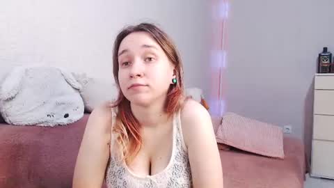 Snapshot of lovely_hayley chatting on 06-17-26, 08:21 Lovely Hayley online show from 06-17-26, 08:21
