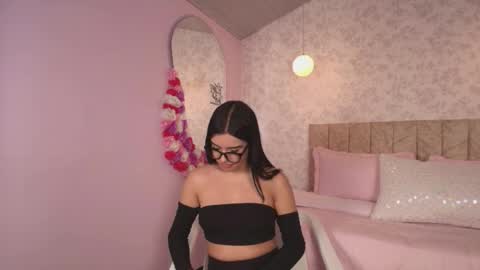 lovely_julls online show from 02-13-26, 05:31