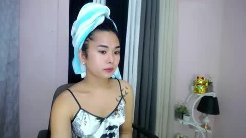 Snapshot of lovely_maria_x chatting on 02-13-25, 01:48 Maria online show from 02-13-25, 01:48