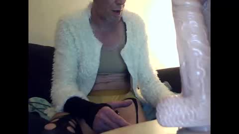 Snapshot of lovely_me165244 chatting on 12-04-24, 11:13 mooie man online show from 12-04-24, 11:13