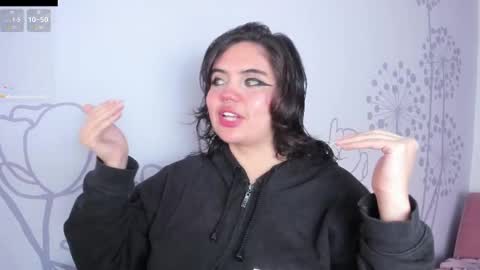 Snapshot of lovely_paris_01 chatting on 02-21-25, 05:24 Paris Rose online show from 02-21-25, 05:24