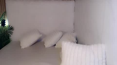   online show from 04-18-26, 07:58