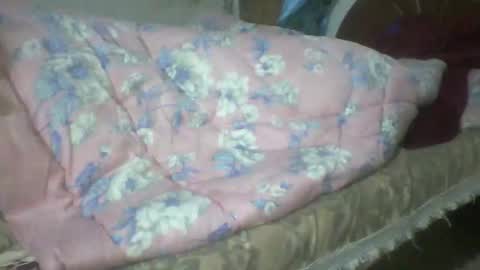 Snapshot of lovely_sweet_girl chatting on 12-31-24, 01:57 katrina follow me guys online show from 12-31-24, 01:57