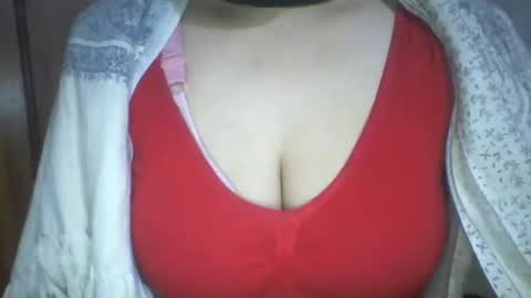 Snapshot of lovely_sweet_girl chatting on 01-02-25, 07:40 katrina follow me guys online show from 01-02-25, 07:40