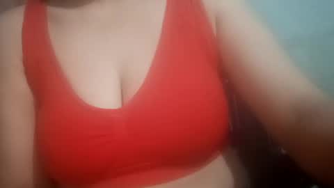 Snapshot of lovely_sweet_girl chatting on 02-08-25, 10:50 katrina follow me guys online show from 02-08-25, 10:50