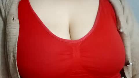 Snapshot of lovely_sweet_girl chatting on 03-05-25, 12:16 katrina follow me guys online show from 03-05-25, 12:16